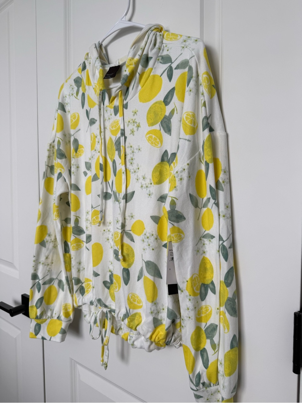 Free Press Lemon Lounge Set - Drawstring Hoodie and Matching shorts 🍋 - Picture 5 of 9